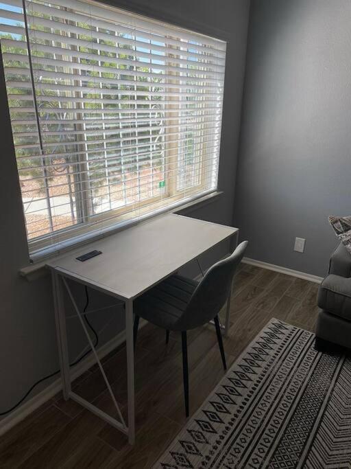 Comfy, Contemporary Quiet Retreat Vacation Home With Views Albuquerque Ngoại thất bức ảnh